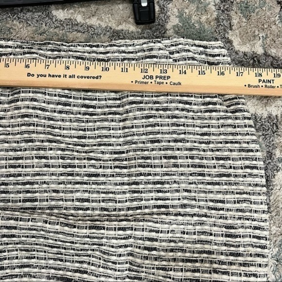 Lafayette 148 New York Womens Pencil Skirt White Textured Back Slit Frayed Hem 8 - Picture 6 of 10